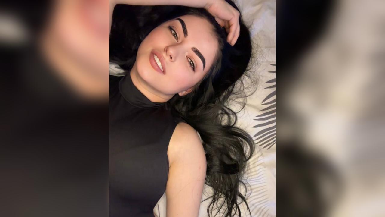 Webcam chat profile for SweetCherry: Cooking
