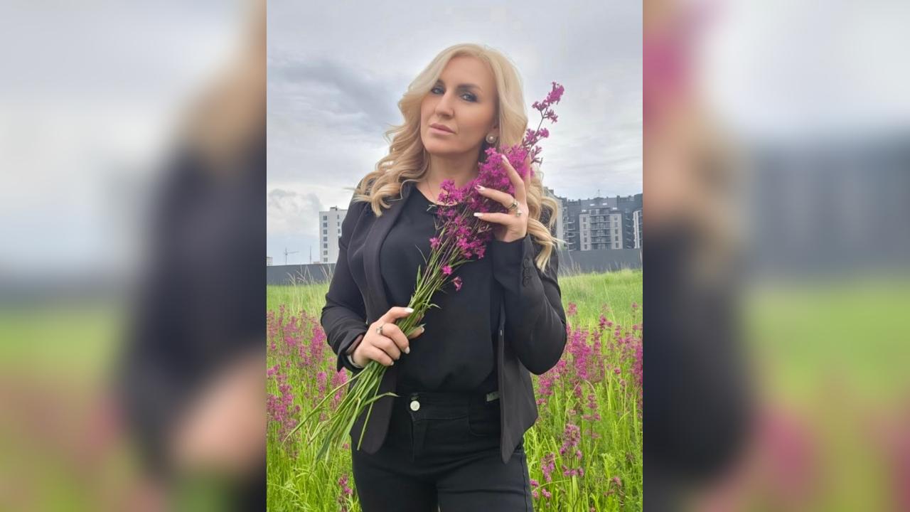 Webcam chat profile for DaisyKisses: Ask about my Hobbies