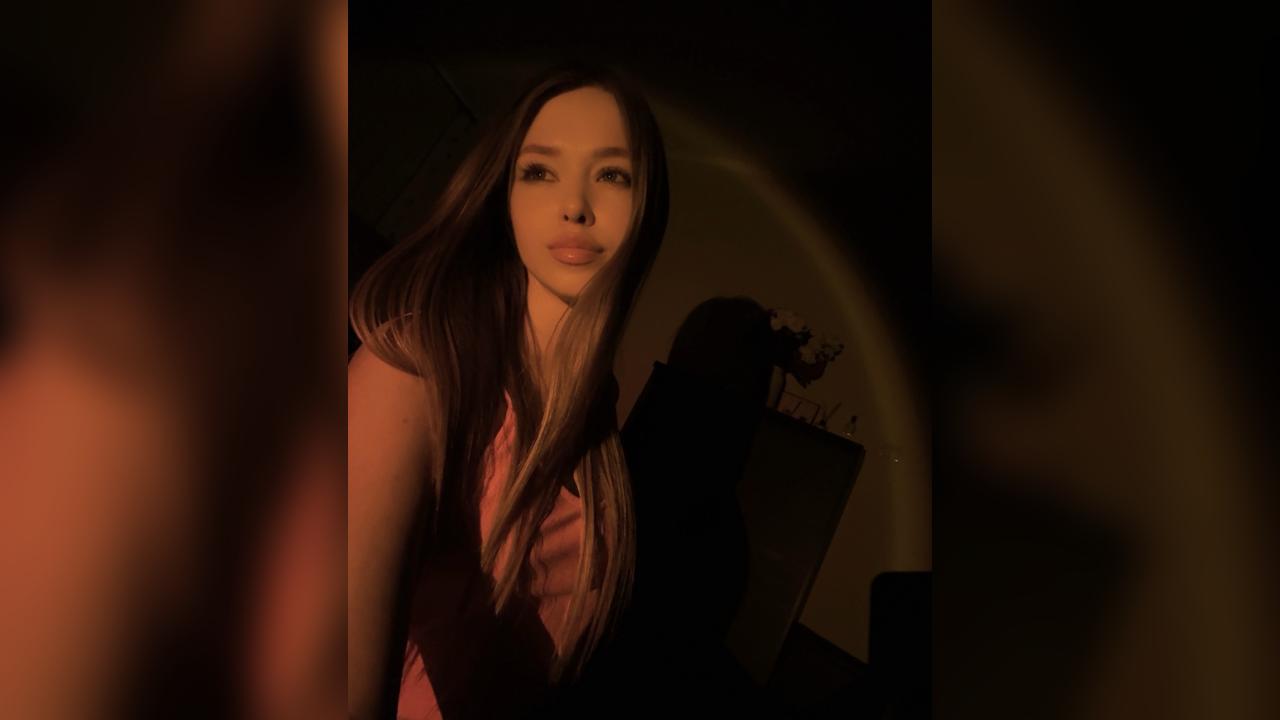 Webcam chat profile for Fisa: Outfits