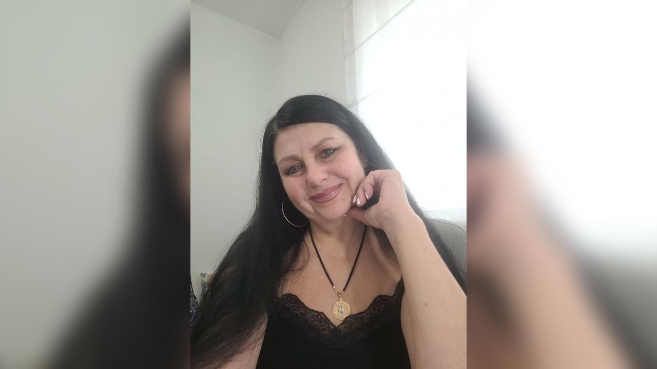 Webcam chat profile for Maurelle: Ask about my Hobbies