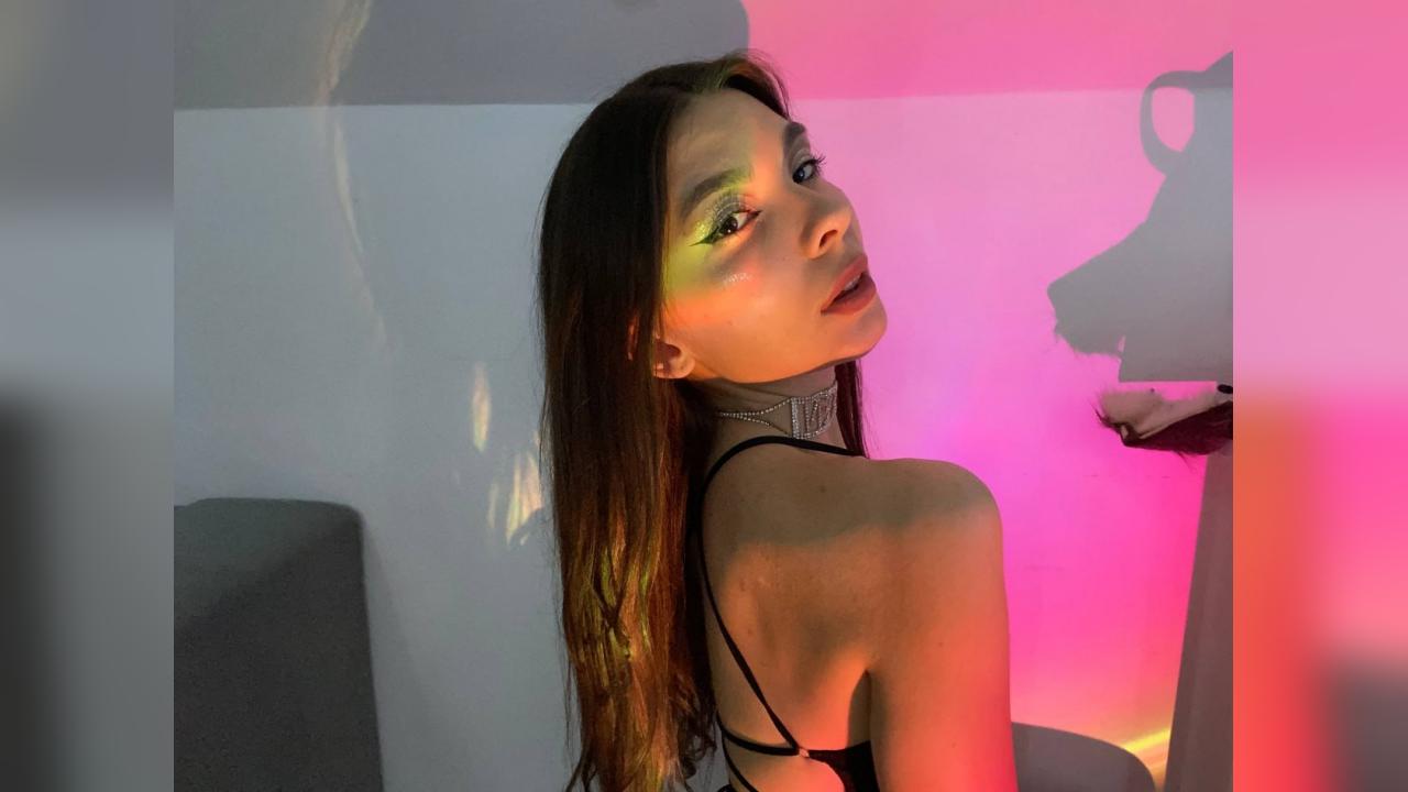 Webcam chat profile for luuna69