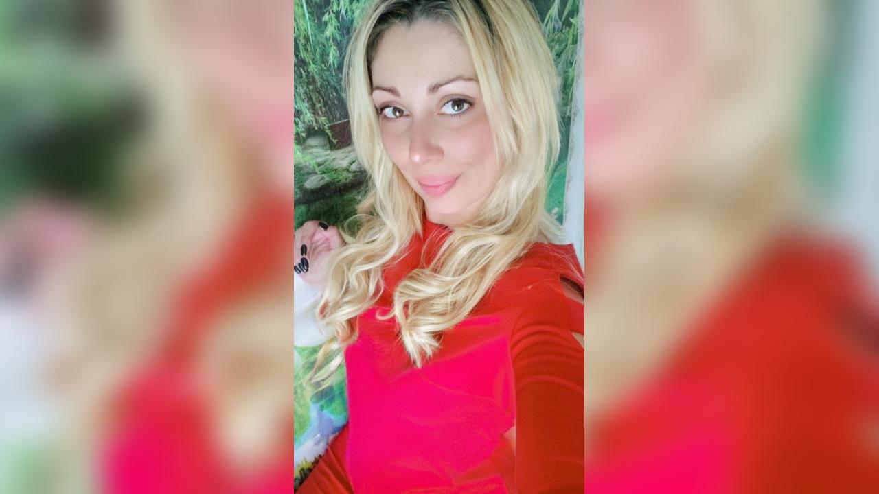 Webcam chat profile for LadyEnigma: Ask about my Hobbies