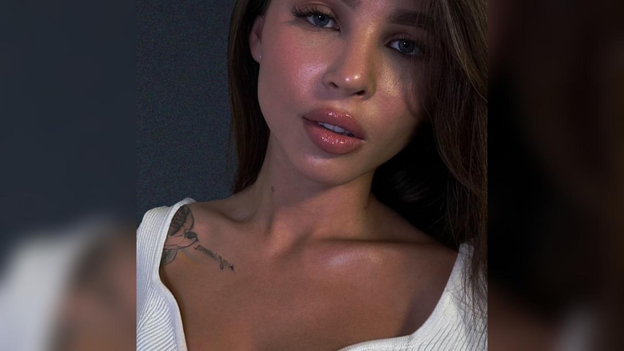Webcam chat profile for Beatifulrosa3: Outfits