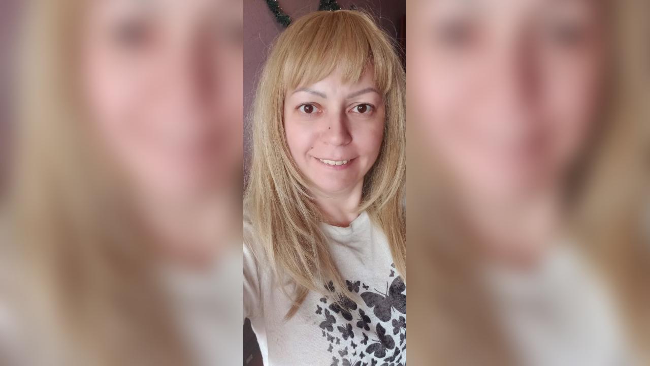 Webcam chat profile for LeilaFlirty: Cooking