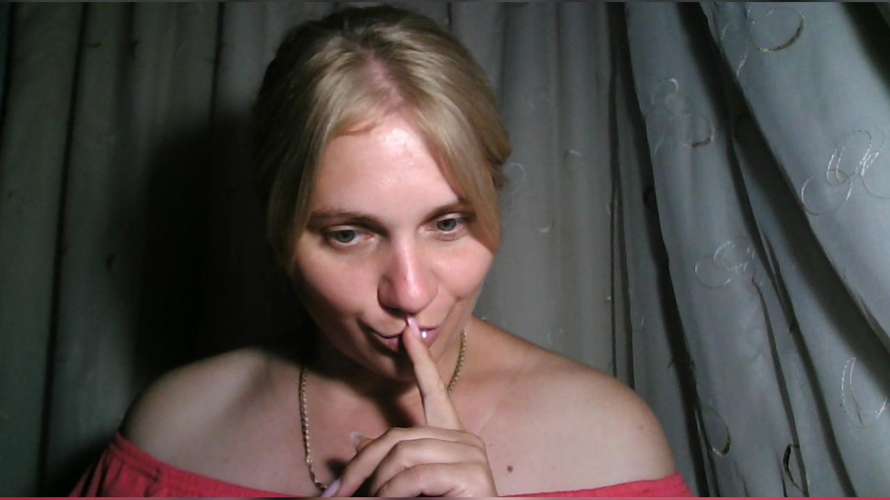 Webcam chat profile for mistress7777: Body paint