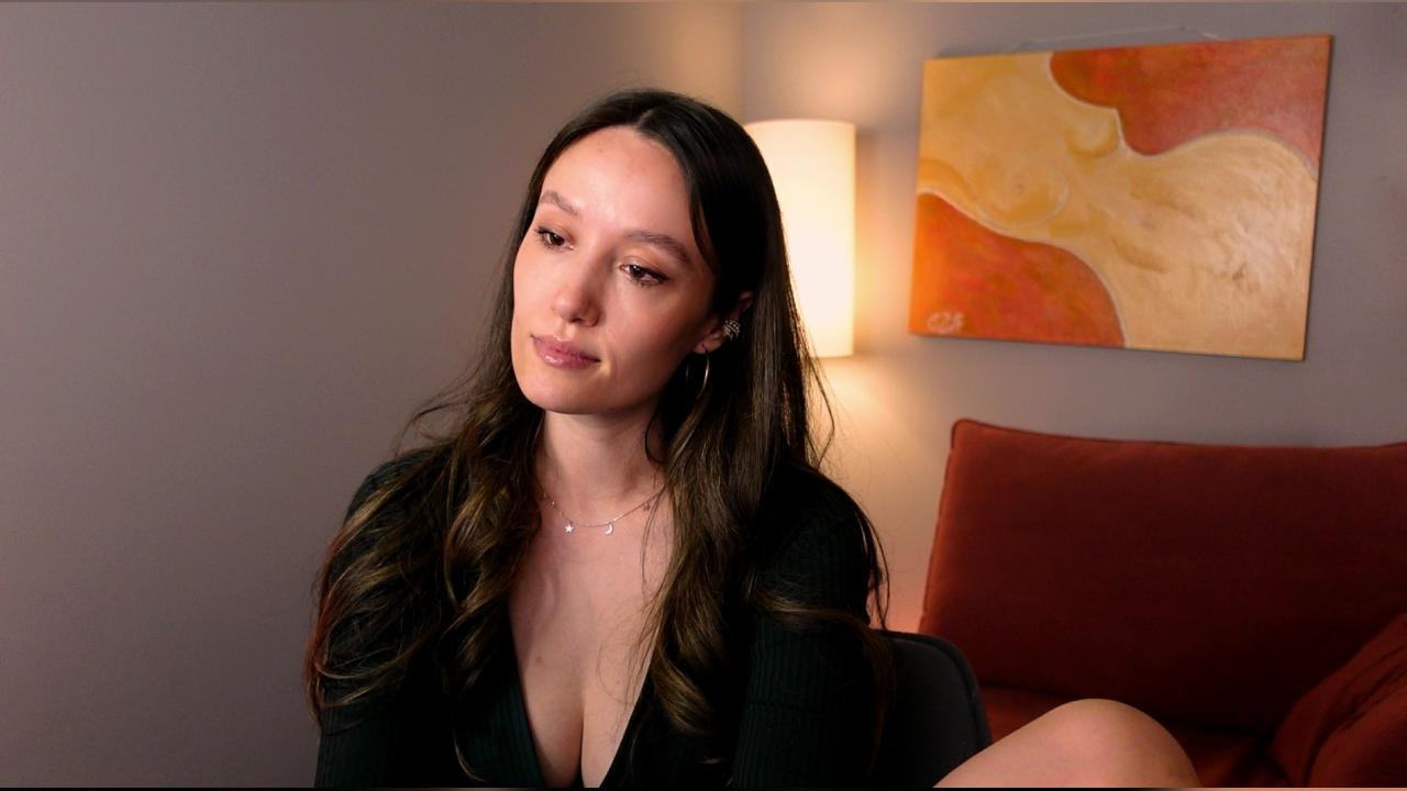 Webcam chat profile for AgnesGoddes: Legs, feet & shoes