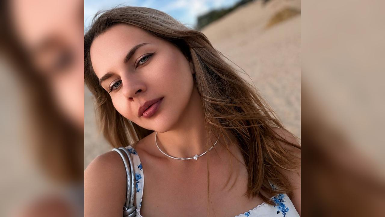 Webcam chat profile for PoisonKiss: Travel