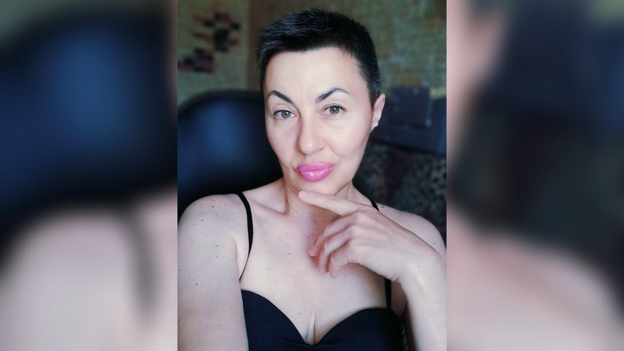 Webcam chat profile for Tianna33: Dancing