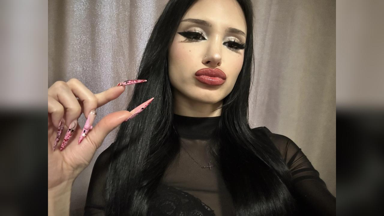 Webcam chat profile for AylinMoon: Dominatrix