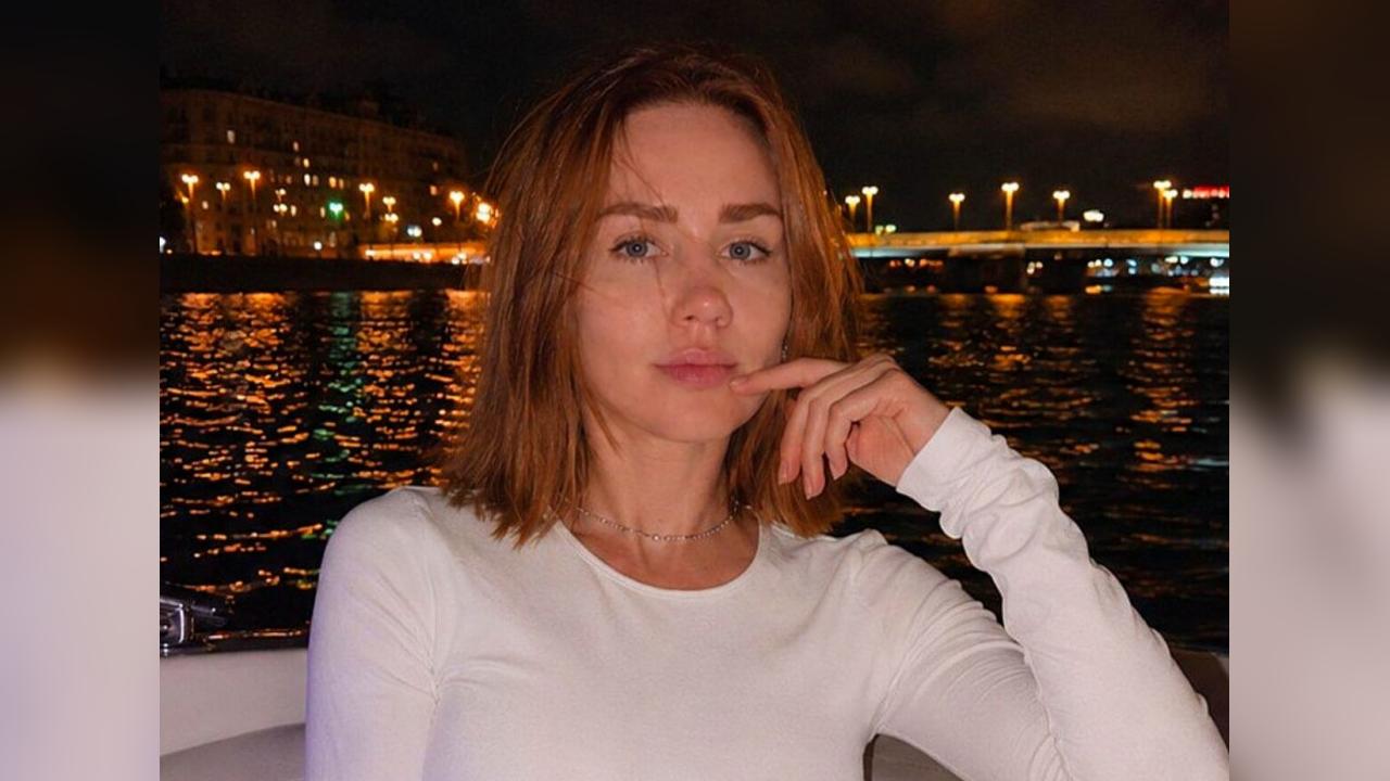 Webcam chat profile for YourDaisy: Dancing