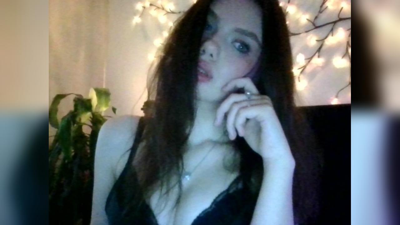 Webcam chat profile for ChloeSinclair: Ask about my Hobbies