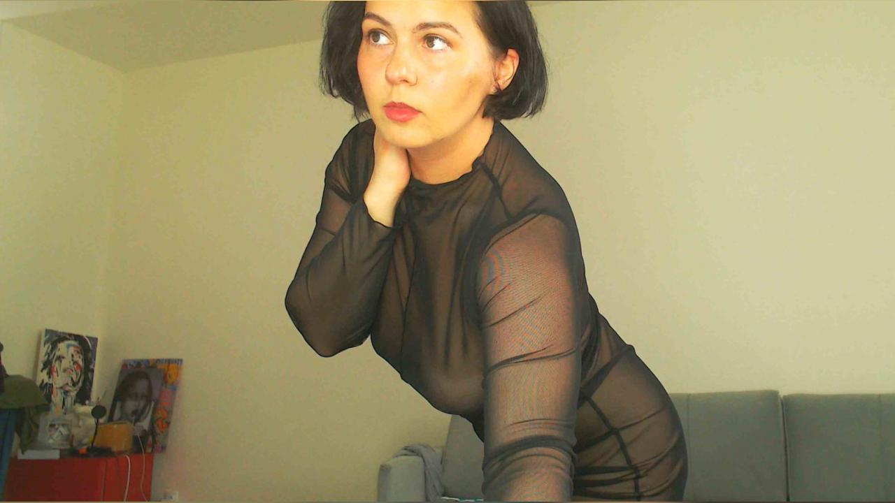 Webcam chat profile for MissShyMira: Outfits
