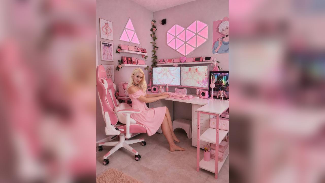 Webcam chat profile for LuckyFoxy: Lingerie & stockings