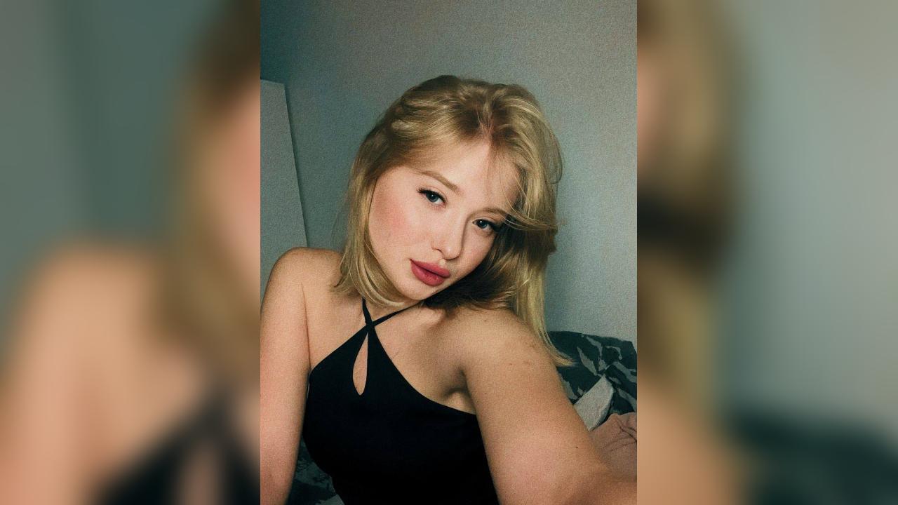 Webcam chat profile for Lexi88: Outfits