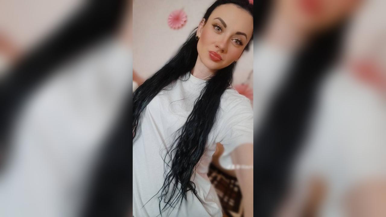Webcam chat profile for Bravielle: Ask about my Hobbies