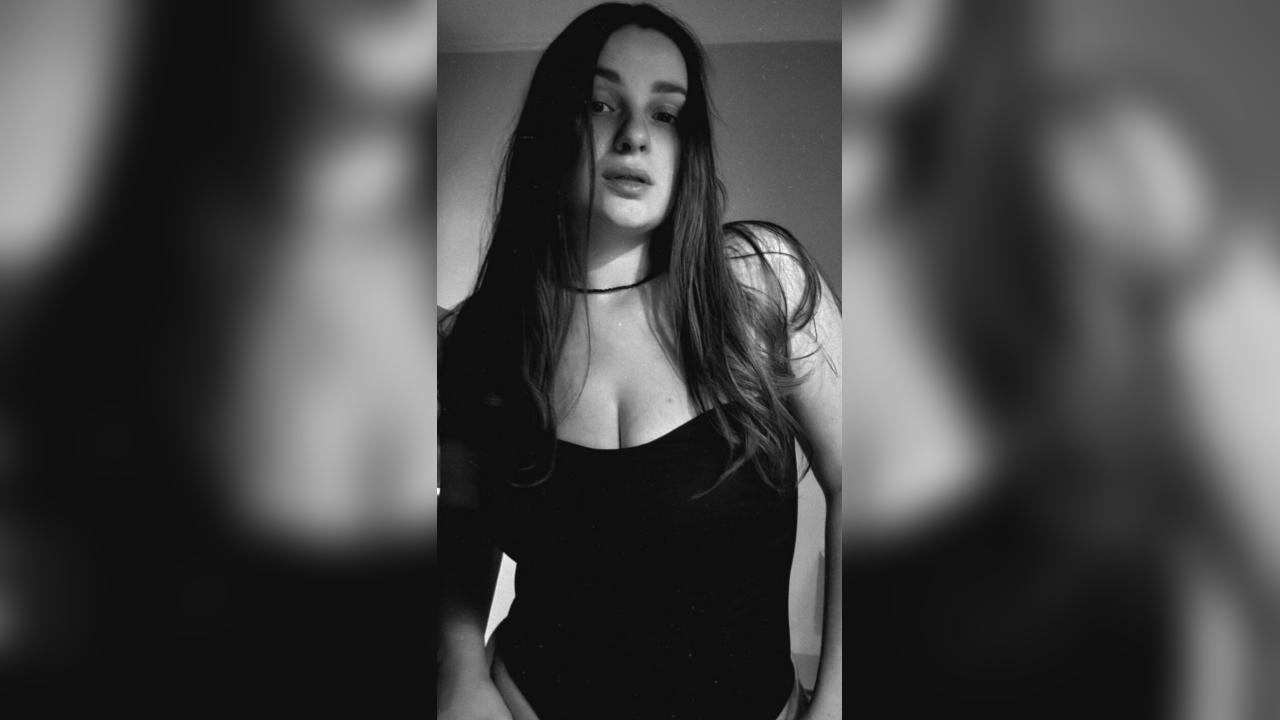Webcam chat profile for LadyAuroraSky: Ask about my Hobbies