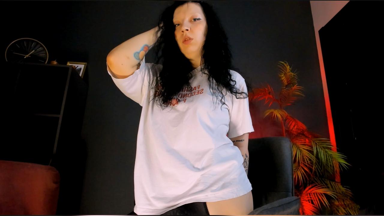 Webcam chat profile for AnnaDarkk: Leather