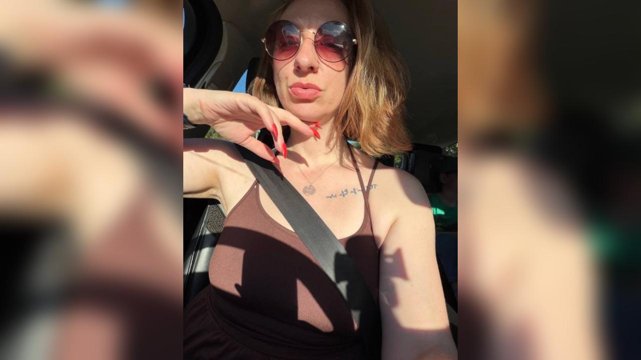 Webcam chat profile for VelvetPeach: Ask about my Hobbies