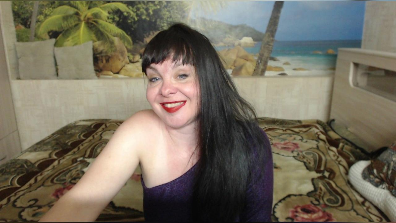 Webcam chat profile for Destinybbb: Bondage & discipline