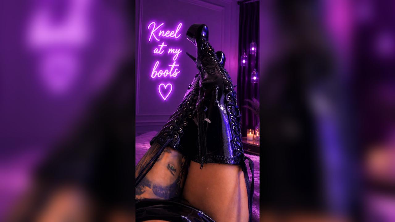Webcam chat profile for Ashvonpage: Dominatrix