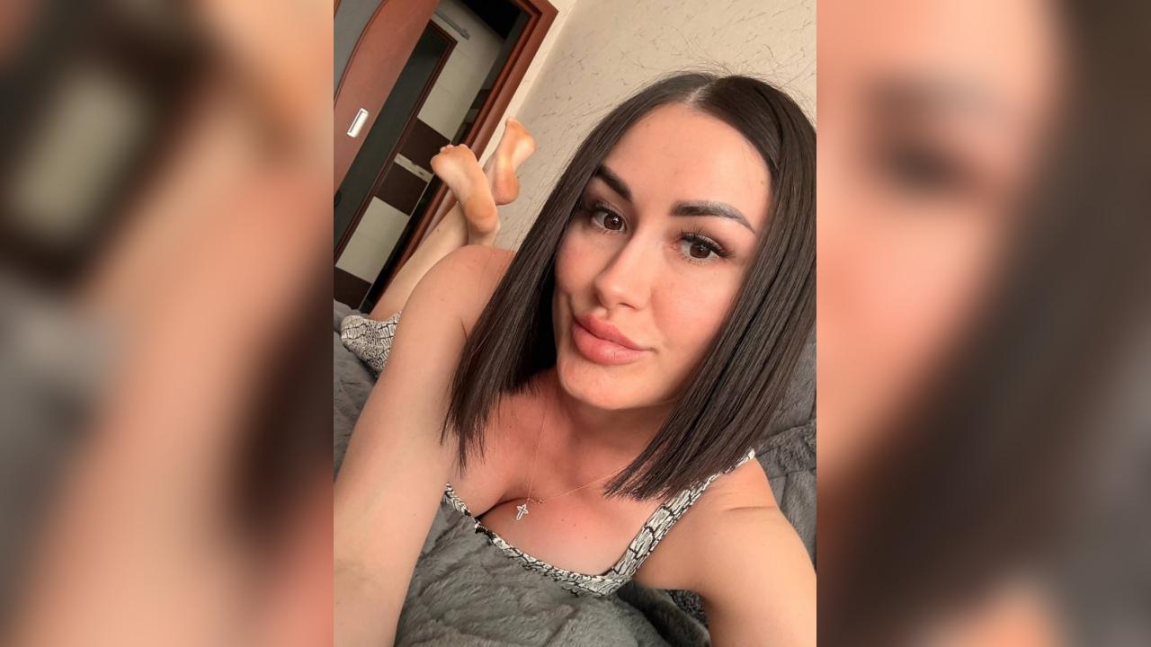 Webcam chat profile for O1riana