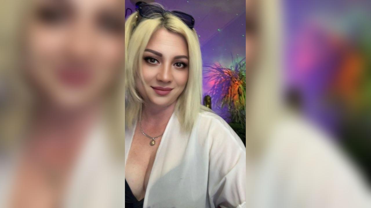 Webcam chat profile for VelvettKiss: Fitness