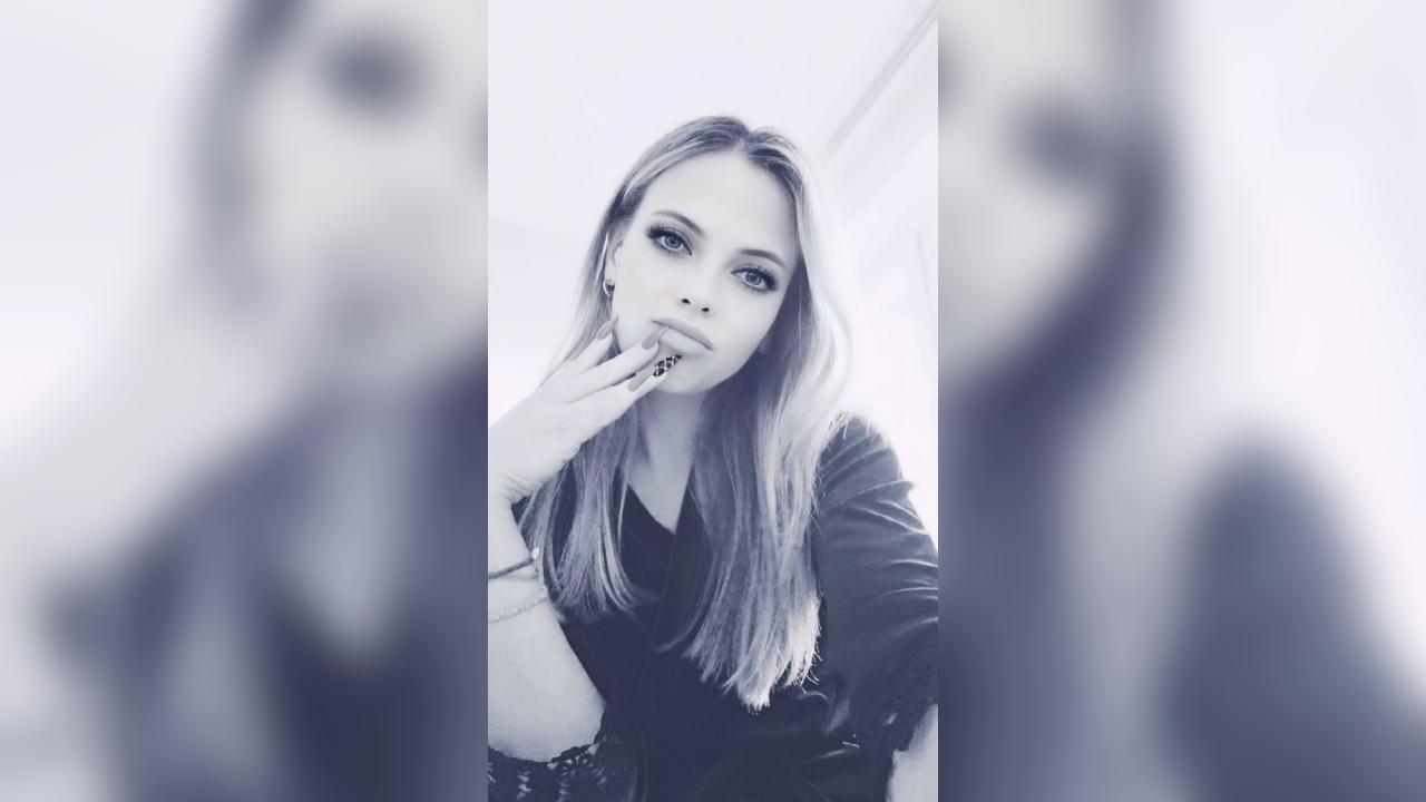 Webcam chat profile for Vionessa: Ask about my Hobbies