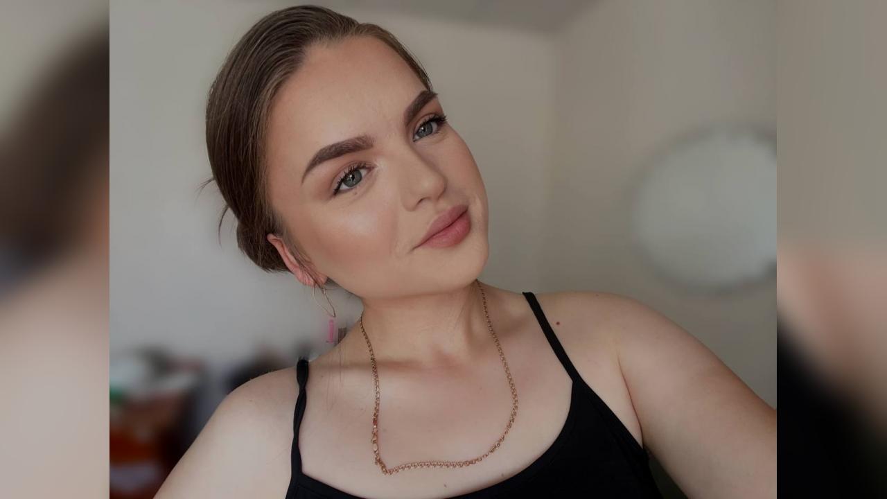 Webcam chat profile for AmurVelvet: Dancing