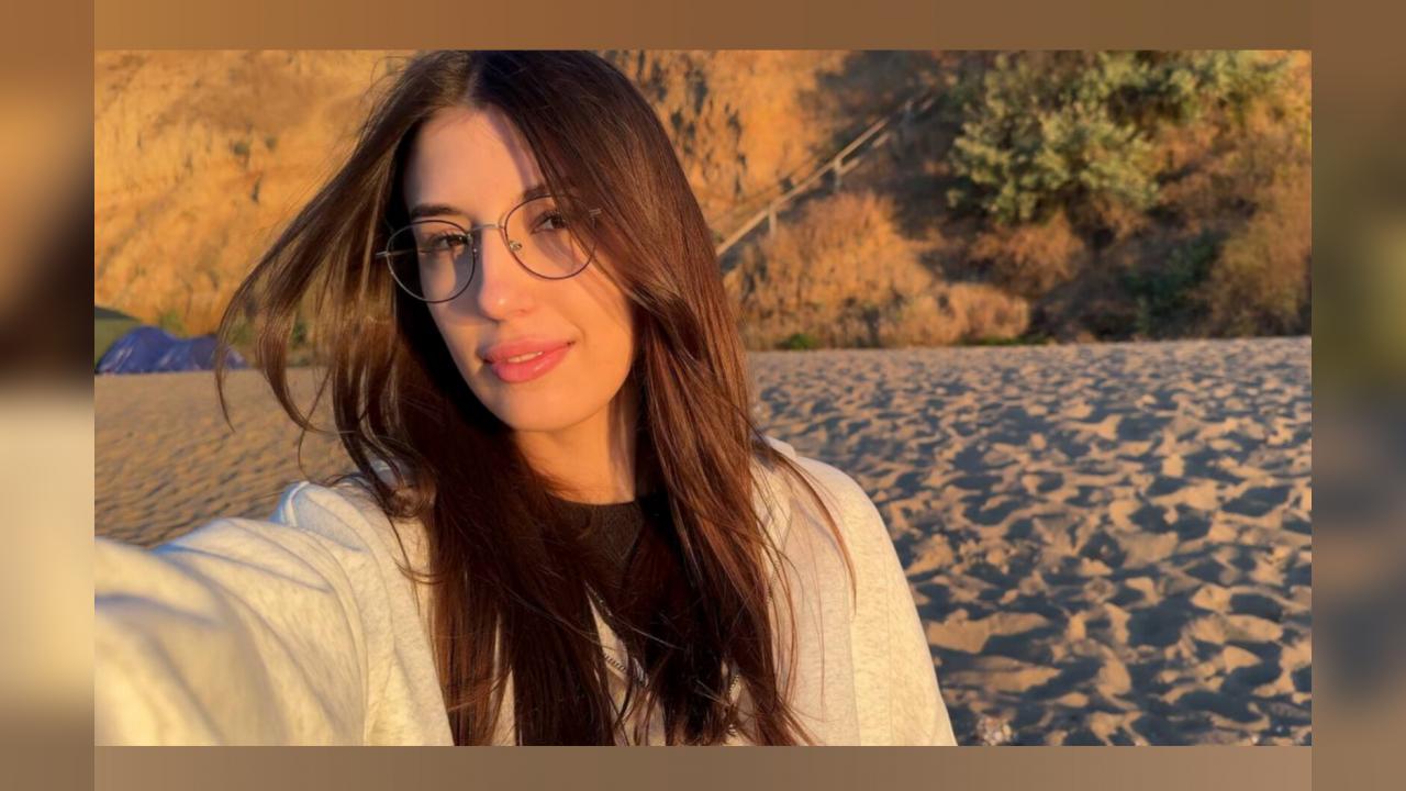 Webcam chat profile for Kaira: Ask about my Hobbies