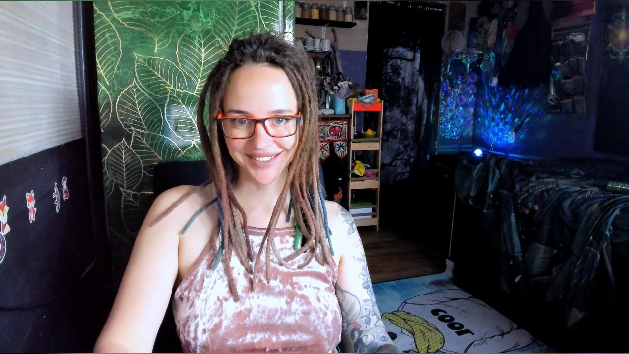 Webcam chat profile for LisaFoxy: Legs, feet & shoes