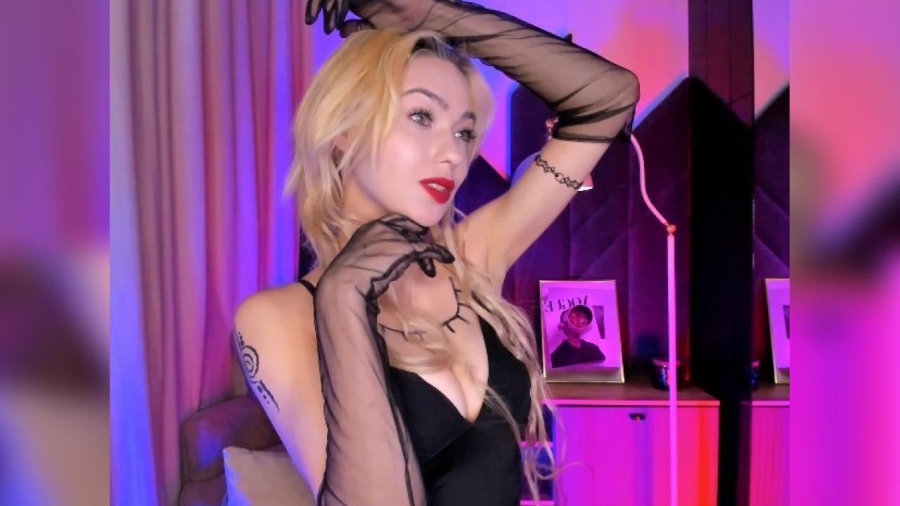 Webcam chat profile for AlysiaSun: Legs, feet & shoes