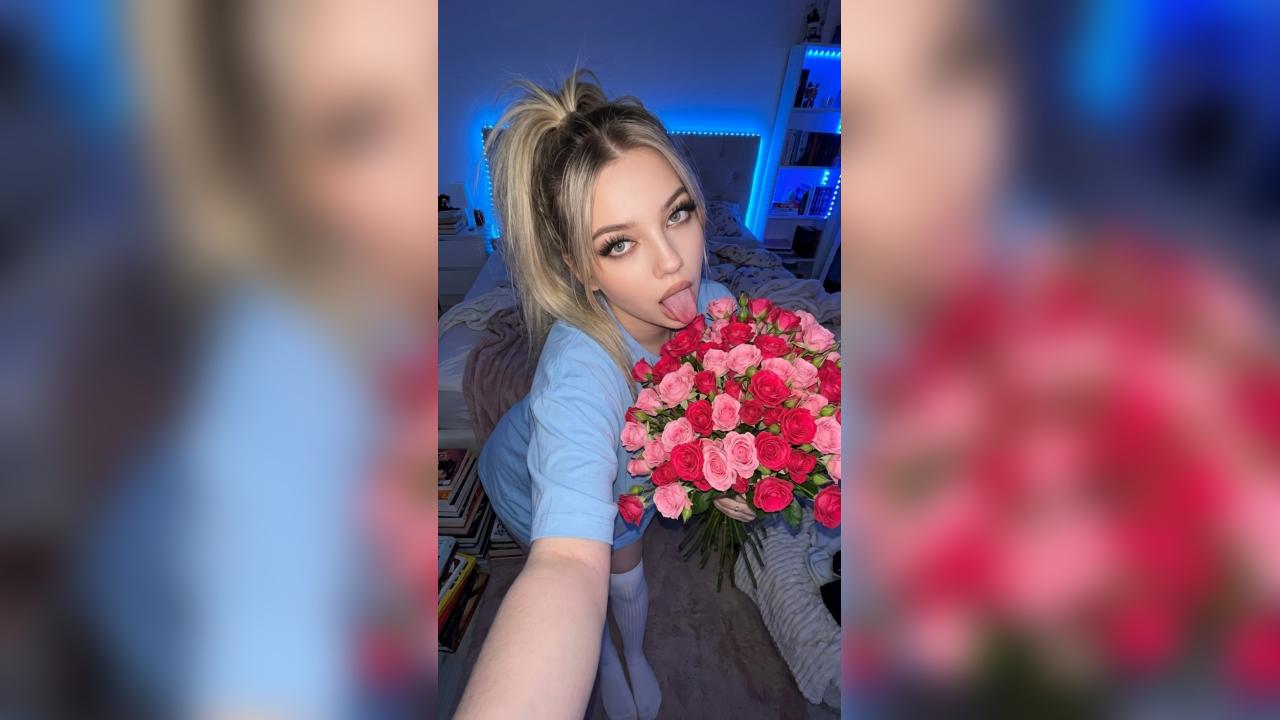 Webcam chat profile for BlackElla: Dancing