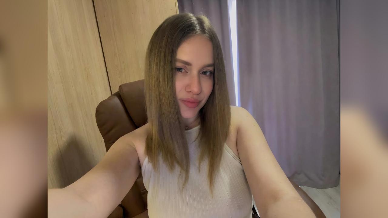 Webcam chat profile for NinaProusx: Legs, feet & shoes