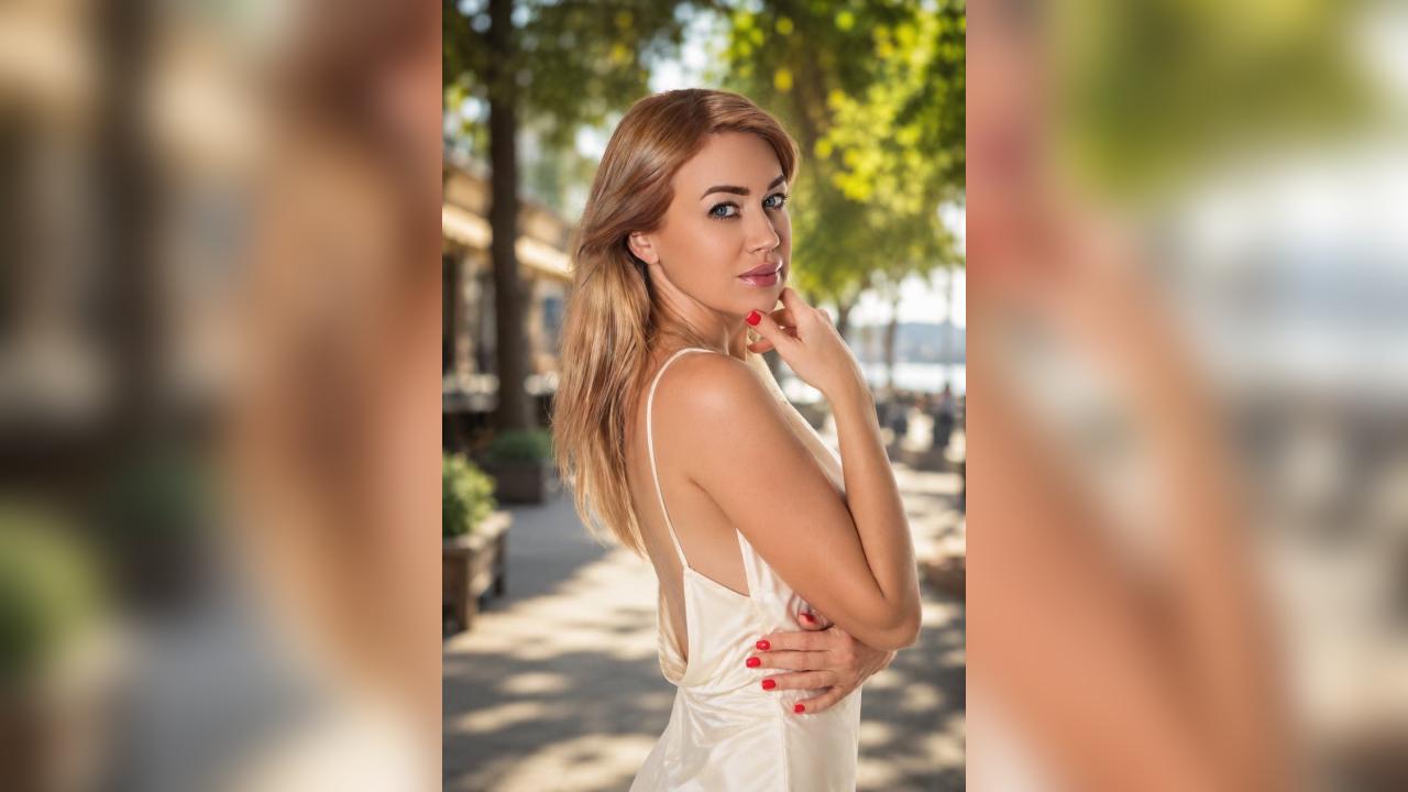 Webcam chat profile for LadyElyaWhisp: Sports