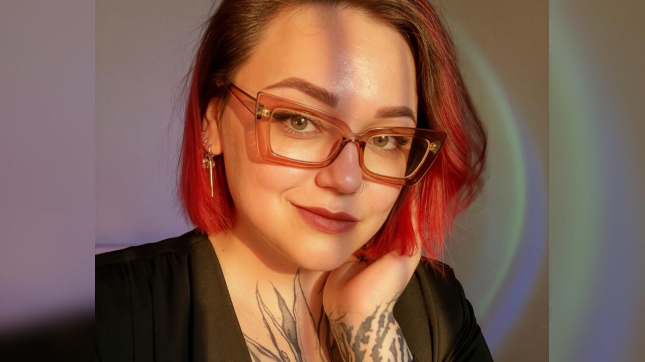 Webcam chat profile for TrueAlice: Travel