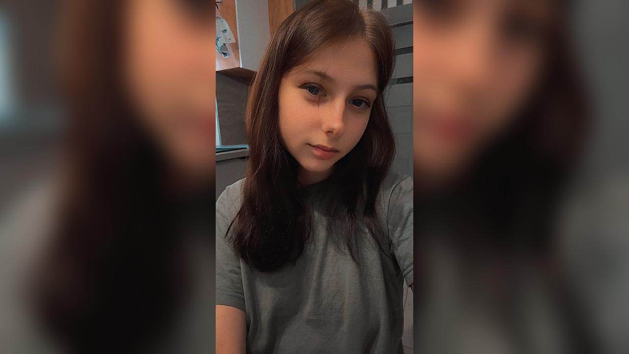Webcam chat profile for KrisstinaSkay: Smoking