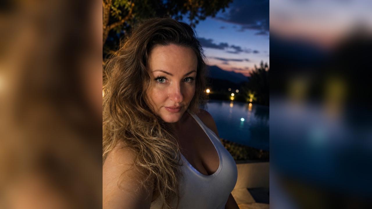 Webcam chat profile for VelvetDiamond