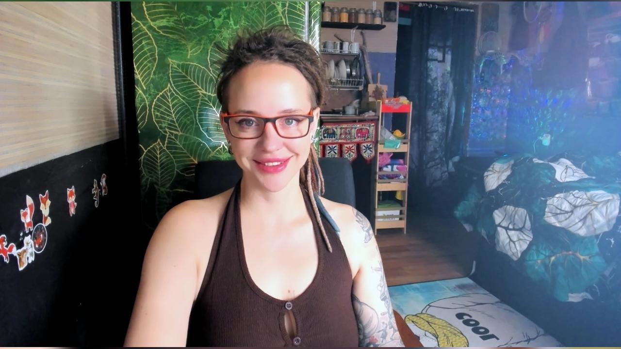 Webcam chat profile for LisaFoxy: Legs, feet & shoes