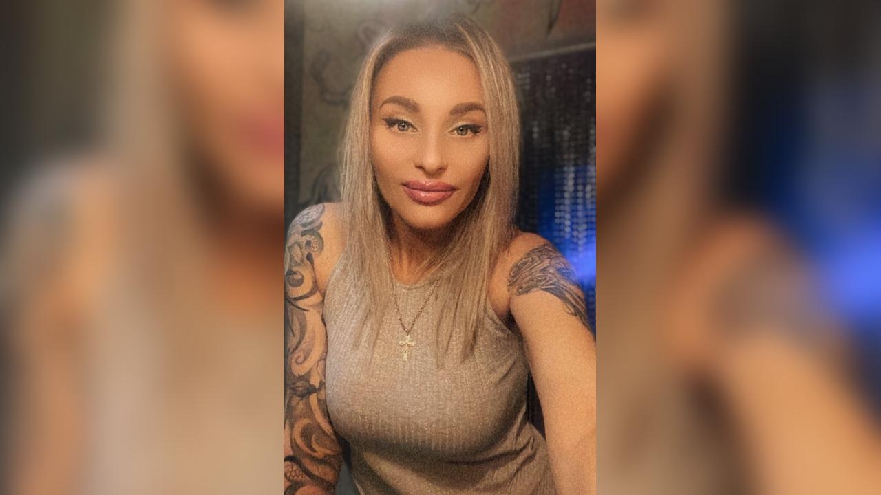 Webcam chat profile for HollydayMoly: Art