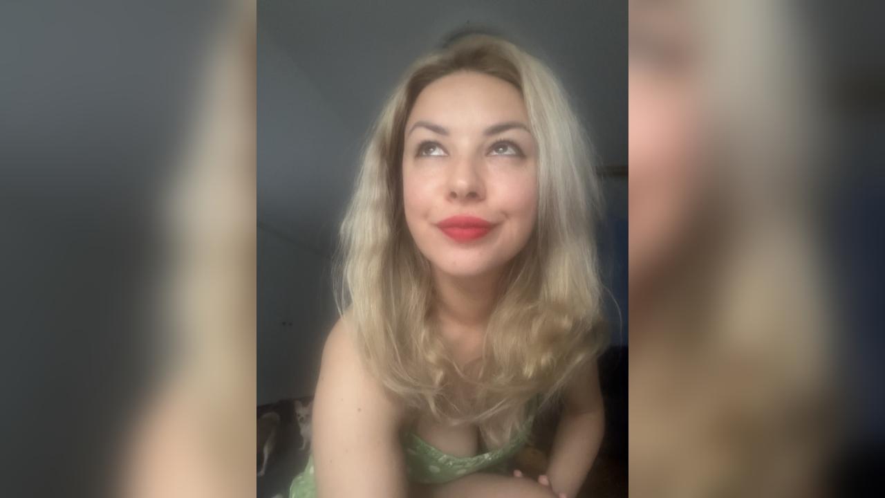 Webcam chat profile for AriannaVey: Outfits