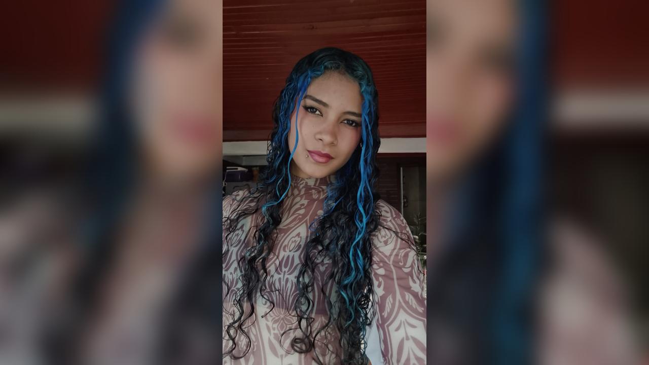 Webcam chat profile for Franchesca: Legs, feet & shoes