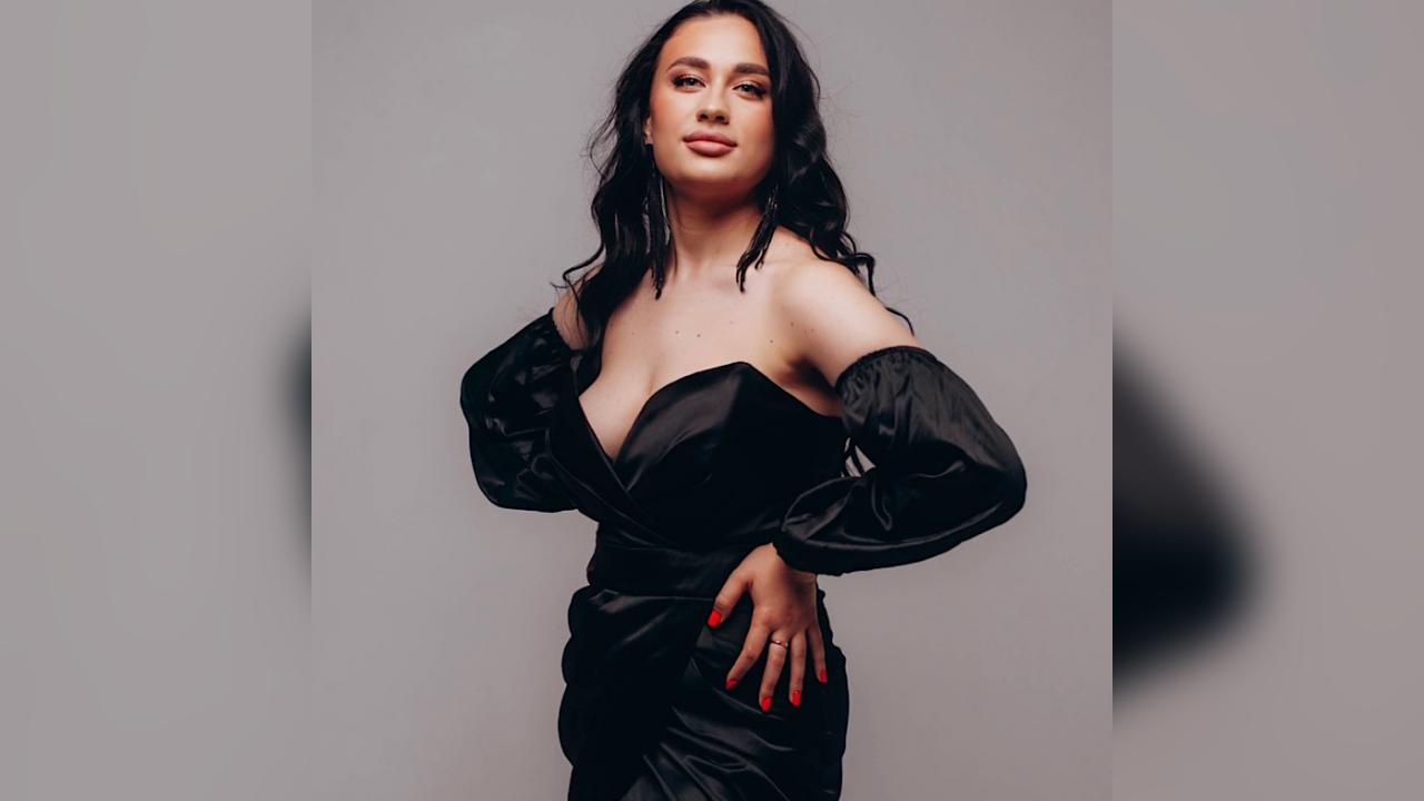 Webcam chat profile for Beautifulmiss33: Outfits
