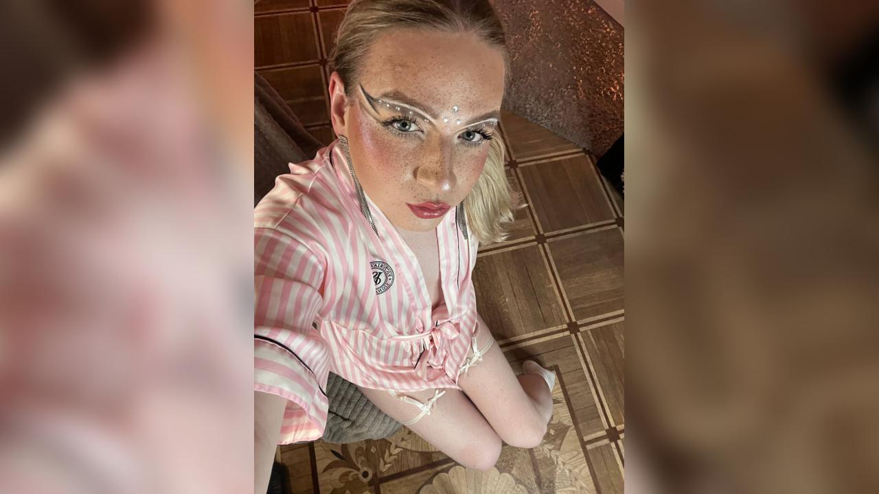 Webcam chat profile for JesSolar: Jerking off