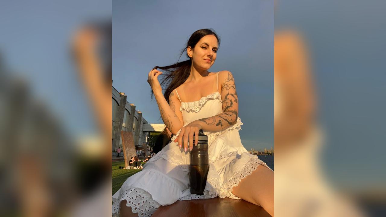 Webcam chat profile for KellyWoods: Leather