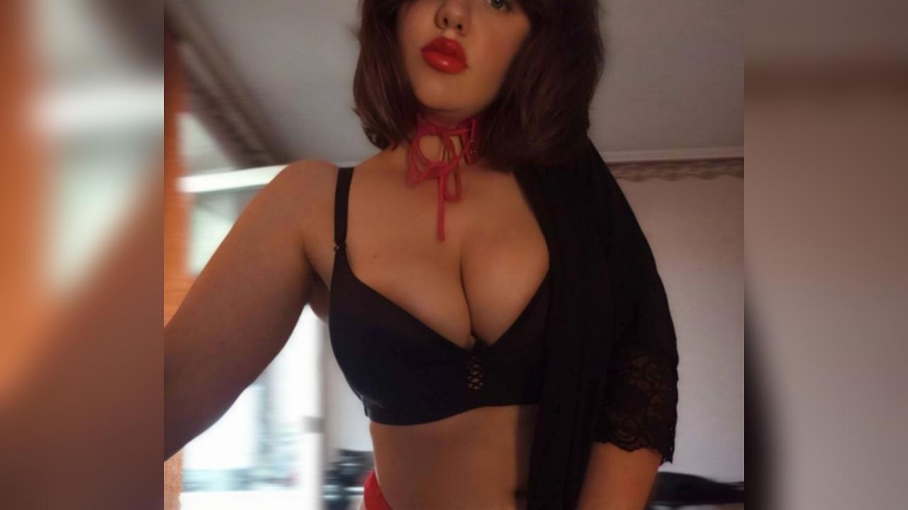 Webcam chat profile for MoonlitSiren
