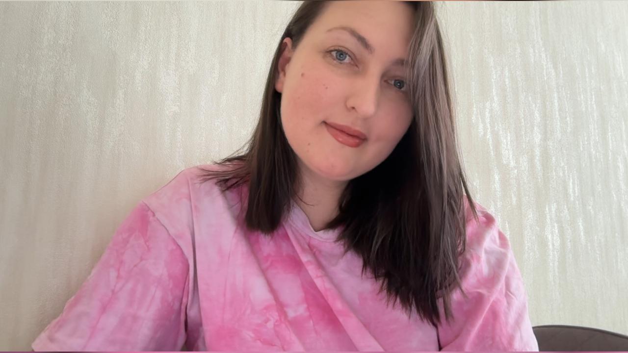 Webcam chat profile for Aphrodite: Dancing