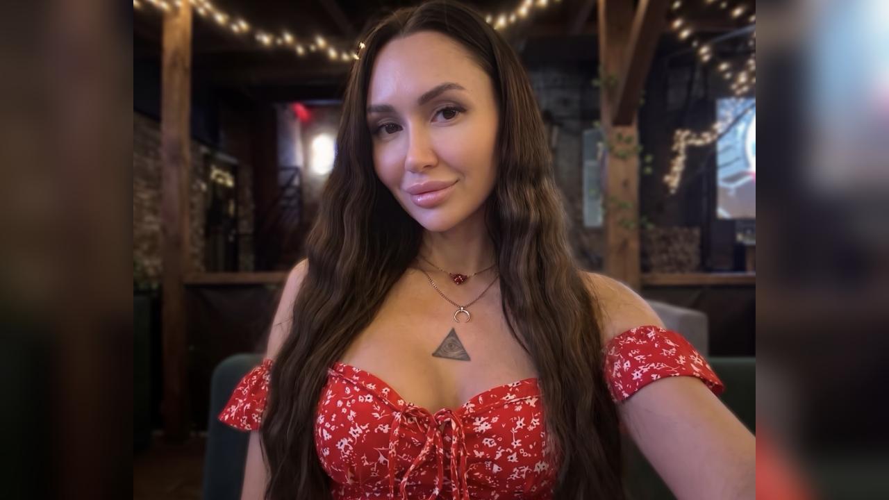 Webcam chat profile for Lolikyt8965: Dancing