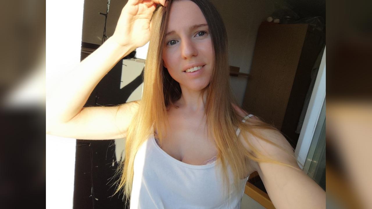 Webcam chat profile for Goldness: Dancing
