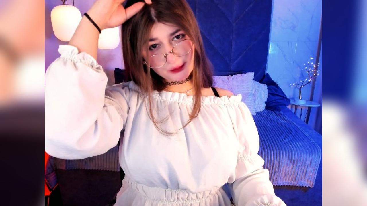 Webcam chat profile for HaniaWish: Legs, feet & shoes