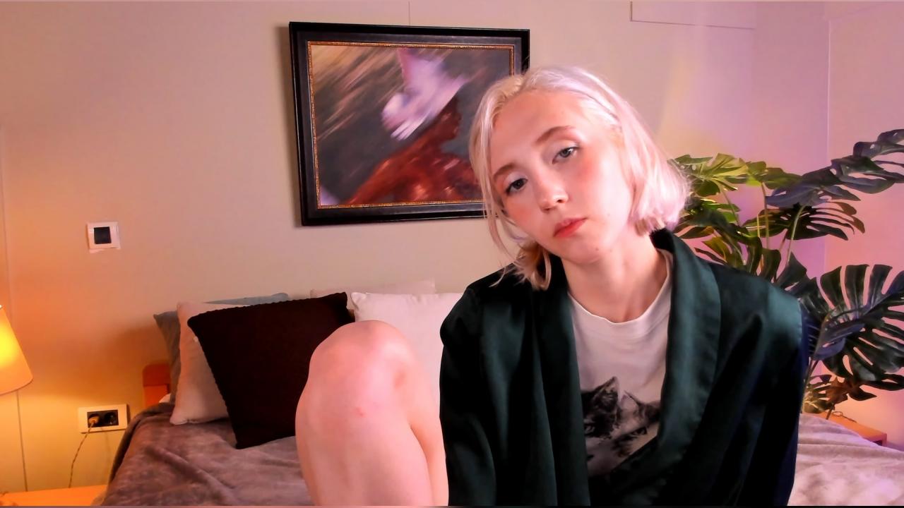 Webcam chat profile for ElenMoore: Latex & rubber